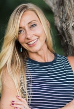  Jacqueline Swanson